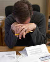 ���d���̔Y�݁^�O���s�ō������E�C�Ӑ����E���Ȕj�Y�E�l�Đ�������